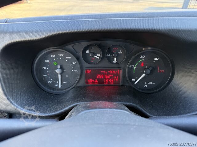 Autokranwagen Iveco Daily 70C17 HMF 635 Kran bis 11 Meter