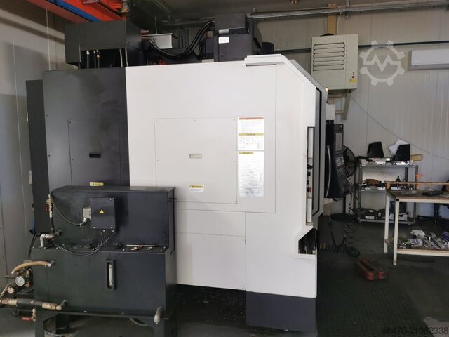Vertikales Bearbeitungszentrum Okuma GENOS M560R-V