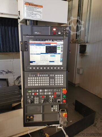 Vertikales Bearbeitungszentrum Okuma GENOS M560R-V