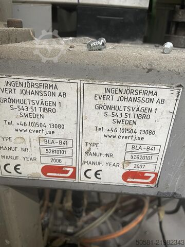 Automatische Schubladenauszug-Einsetzlinie Ingenjörsfirma Evert Johansson AB BLA-B41 + BLA-B28 + Screwdriver 3RL