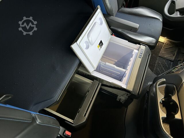 Standard-SZM Volvo FH 500 Globetrotter XL / New Tacho V2 / Stand K...