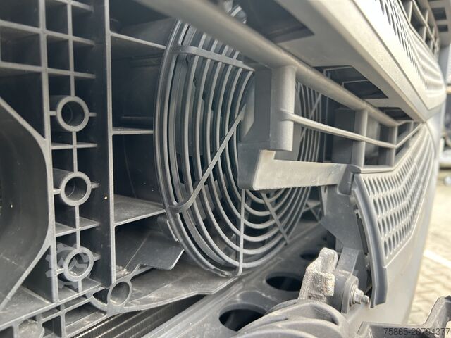 Standard tractor Mercedes-Benz Actros 1845 Gigaspace / Tacho V2 / Blower - PTO...