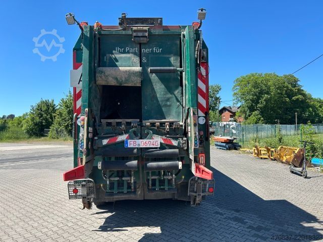 Garbage truck MERCEDES-BENZ Arocs 3240 / 8x4x6 / Faun Rotopress 525 L