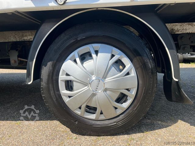 Curtain sider van IVECO Daily 35S17 3,0 HPI Maxi Pritsche+Plane
