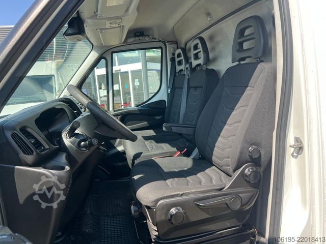 Curtain sider van IVECO Daily 35S17 3,0 HPI Maxi Pritsche+Plane