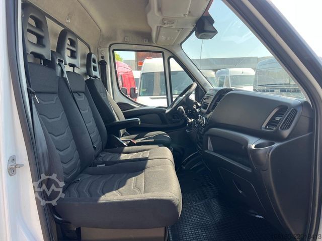 Curtain sider van IVECO Daily 35S17 3,0 HPI Maxi Pritsche+Plane