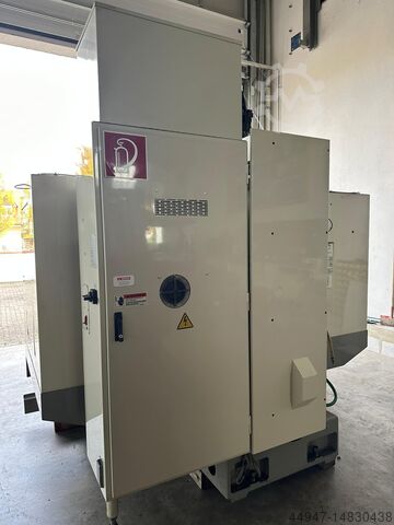 CNC machining center OKUMA Euro Center V50