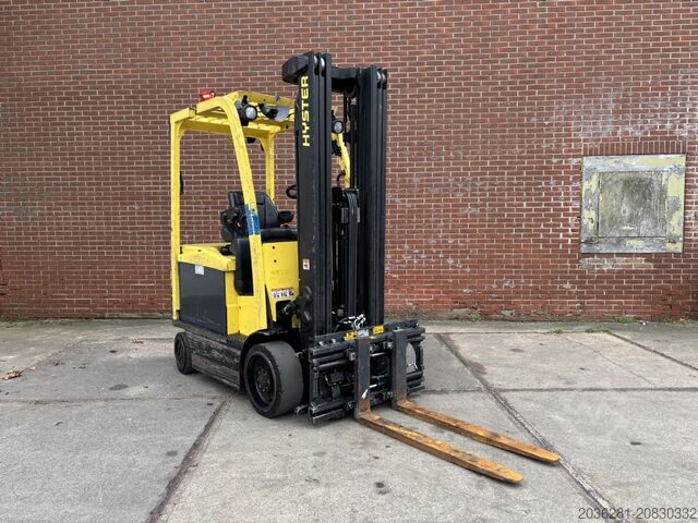 Elektro 4 Rad-Stapler Hyster E2.5XN MWB