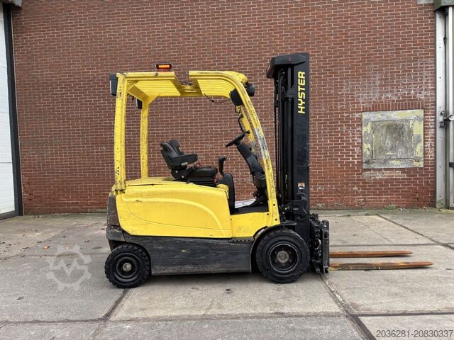 Elektro 4 Rad-Stapler Hyster J2.5XN