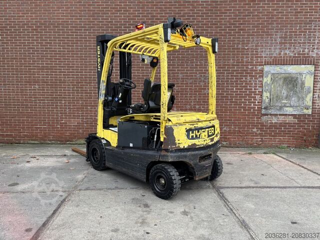 Elektro 4 Rad-Stapler Hyster J2.5XN