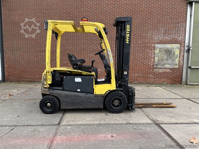 Elektro 4 Rad-Stapler Hyster J2.5XN