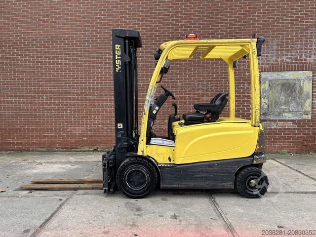 Elektro 4 Rad-Stapler Hyster J2.5XN