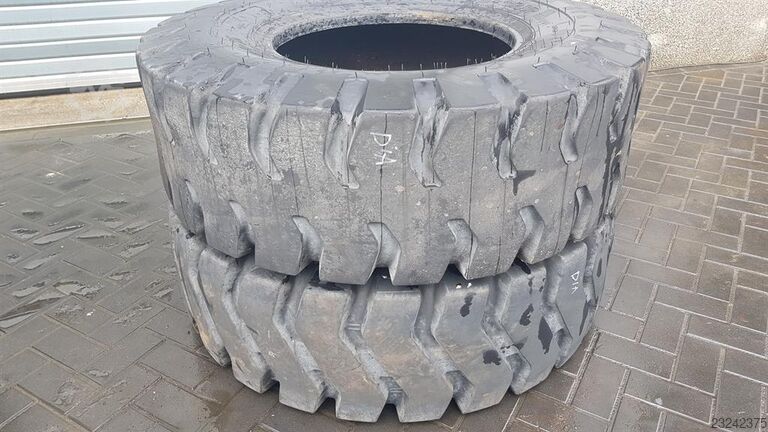 BKT 17.5-25 - Tyre/Reifen/Band BKT 17.5-25 - Tyre/Reifen/Band