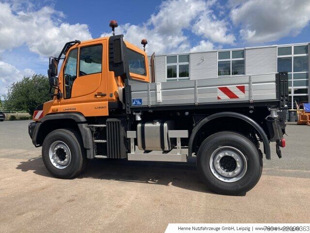 Agricultural machine Mercedes-Benz Unimog U 530
