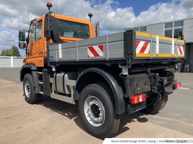 Agricultural machine Mercedes-Benz Unimog U 530