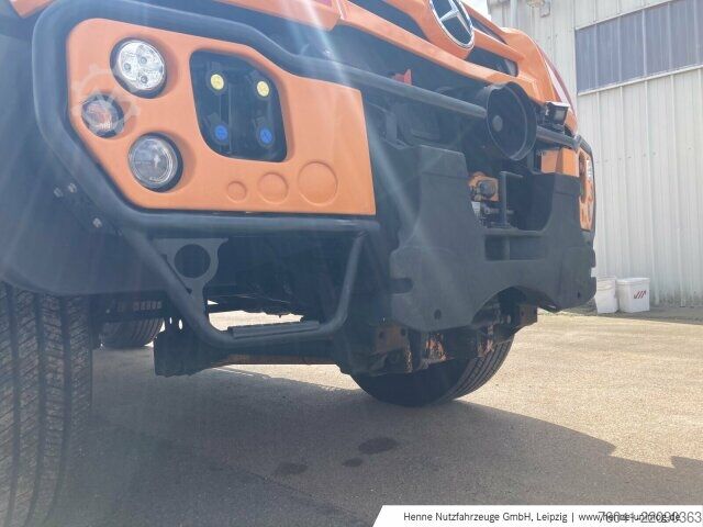 Agricultural machine Mercedes-Benz Unimog U 530