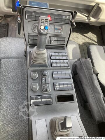 Landmaschine Mercedes-Benz Unimog U 527