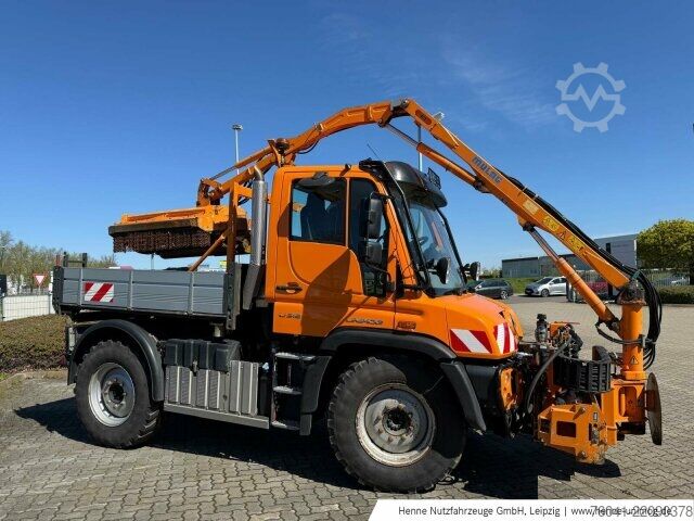 Landmaschine Mercedes-Benz Unimog U 318