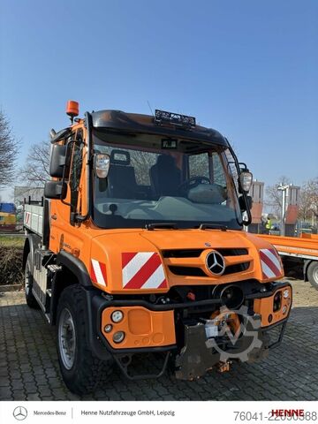 Landmaschine Mercedes-Benz Unimog U 319