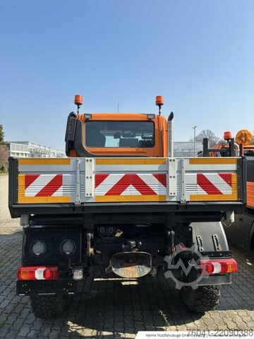 Landmaschine Mercedes-Benz Unimog U 319