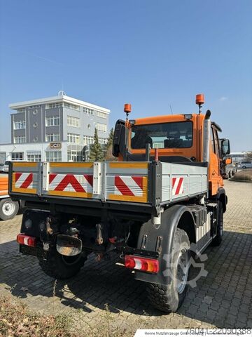 Landmaschine Mercedes-Benz Unimog U 319
