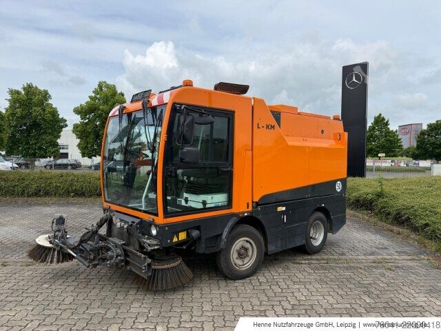 Landmaschine Schmidt Kompaktkehrmaschine Cleango 500