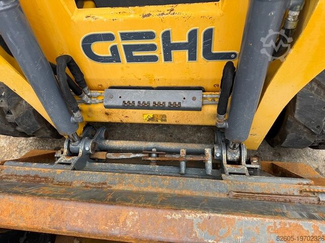 Crawler loader Gehl RT165