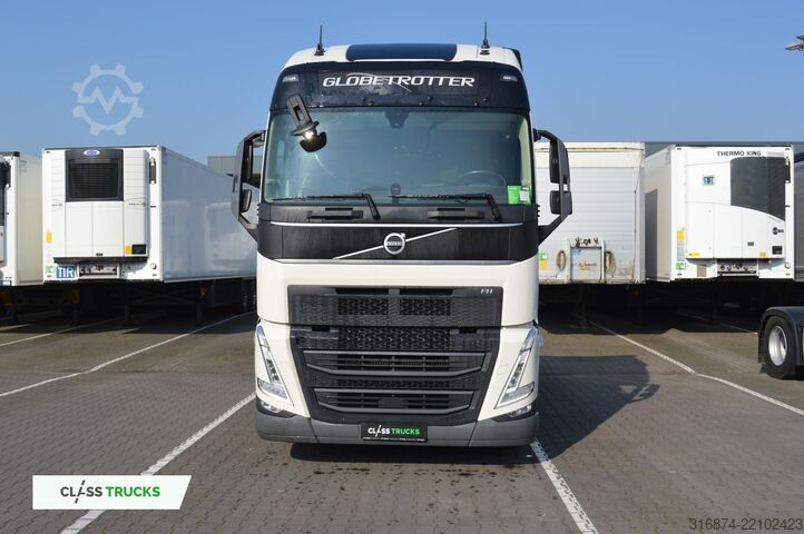 Standard tractor unit VOLVO FH 500 Globetrotter XL Varios
