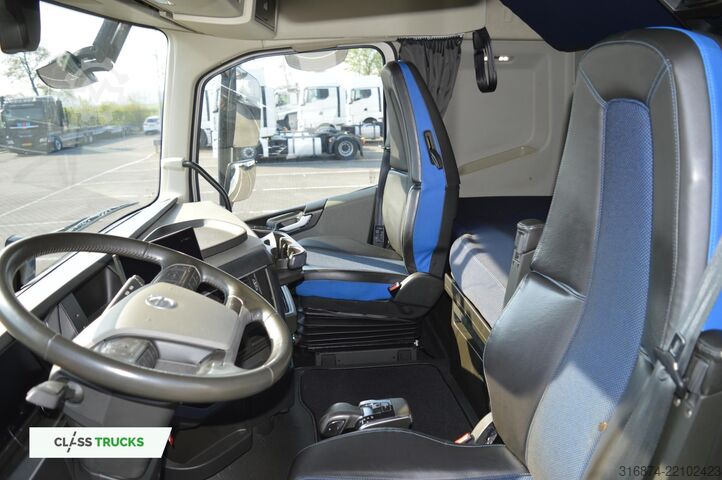 Standard tractor unit VOLVO FH 500 Globetrotter XL Varios