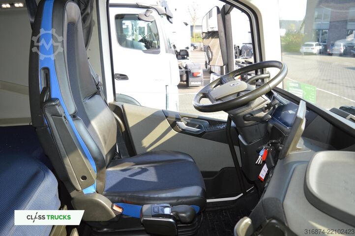 Standard tractor unit VOLVO FH 500 Globetrotter XL Varios