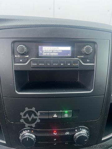 Panel van MERCEDES-BENZ Vito 110 LANG 6G KLIMA TEMPOMAT 2-SITZE SCHRÄNKE