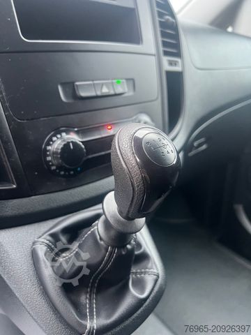 Panel van MERCEDES-BENZ Vito 110 LANG 6G KLIMA TEMPOMAT 2-SITZE SCHRÄNKE