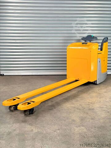 No pallet truck driver Jungheinrich ERE 225 - 2400mm Gabeln - Service Neu