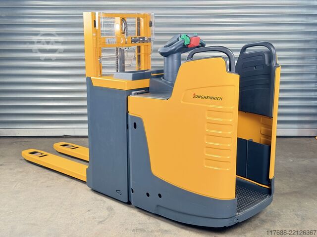 High lift truck driver Jungheinrich ERD 220 - Service Neu  nur 3.995 Std. Batterie 80%
