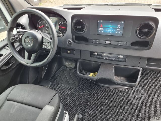 Closed box Mercedes-Benz Sprinter 515 CDI/ Koffer/ LBW/ Aut/ 21 KUB