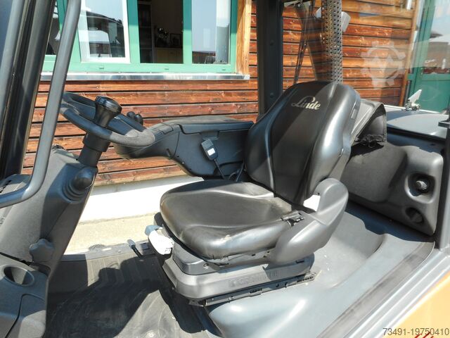 4-Rad-Gabelstapler Linde H25T-02 Triplex