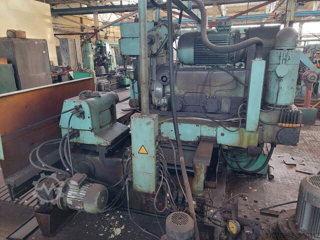 Thread milling and hobbing machine STANKOIMPORT 5А352ПФ