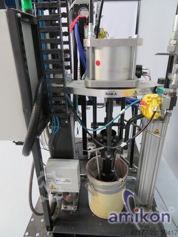 Test station for adhesive heads included DÜRR 5 Robotergeführte Kleberköpfe