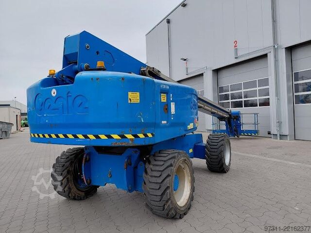 Telescopic boom lift Genie S-85