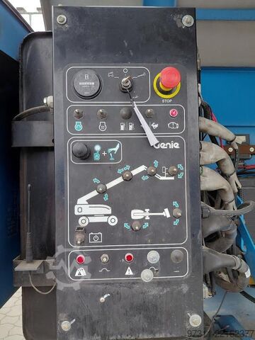 Telescopic boom lift Genie S-85