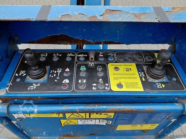 Telescopic boom lift Genie S-85