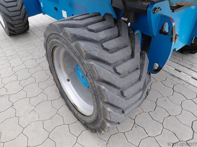 Telescopic boom lift Genie S-85