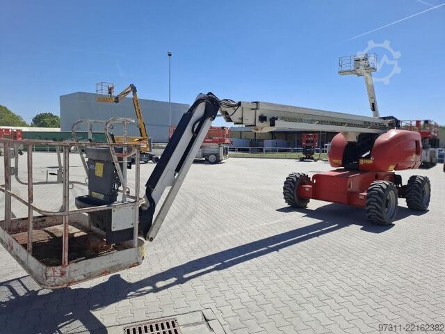 Telescopic boom lift JLG 660SJ