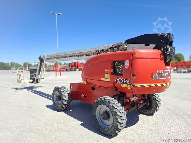 Telescopic boom lift JLG 660SJ