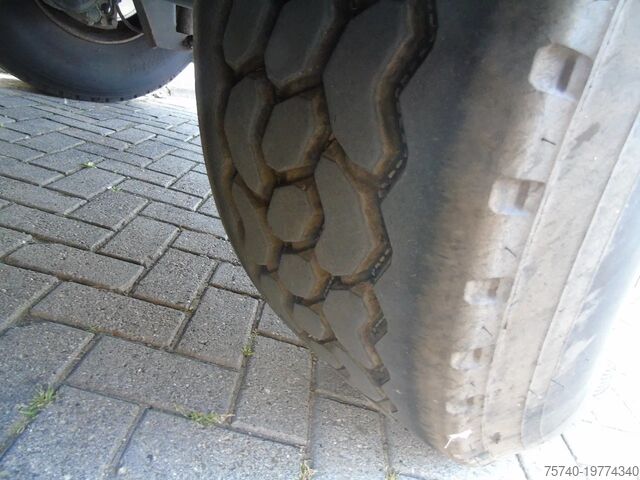 Tipper KWB HYVA 3x SAF + PERFECT STATE