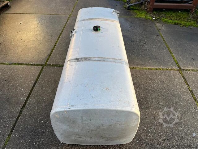 Fuel tank DAF Brandstoftank Diesel 750L L201 B67 H62