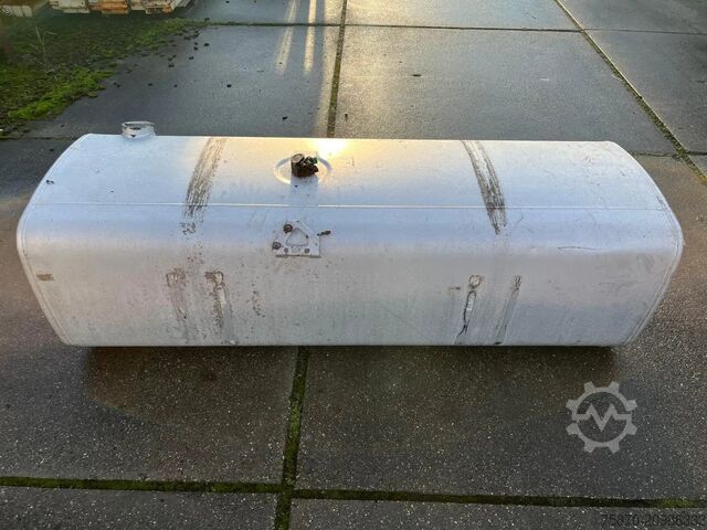 Fuel tank DAF Brandstoftank Diesel 750L L201 B67 H62
