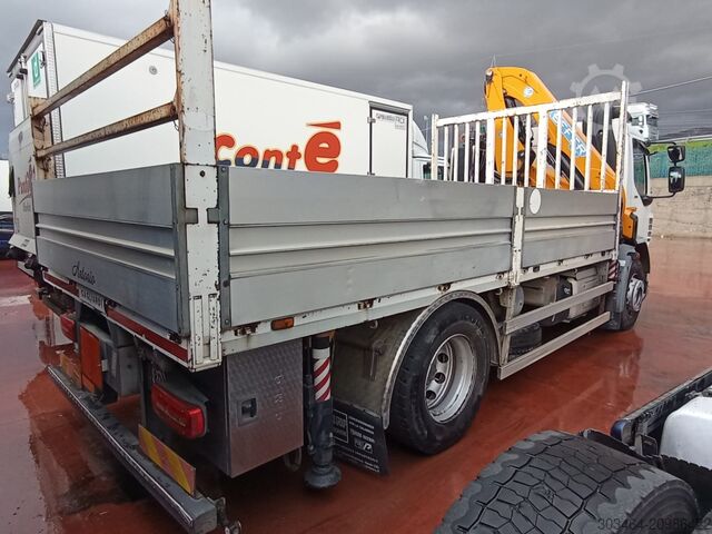 Truck mounted crane DAF LF 18T LF 320 CV con gru EFFER