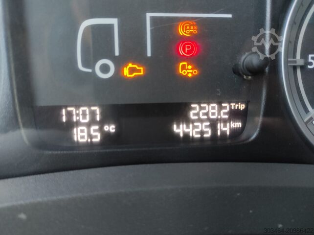 Truck mounted crane DAF LF 18T LF 320 CV con gru EFFER