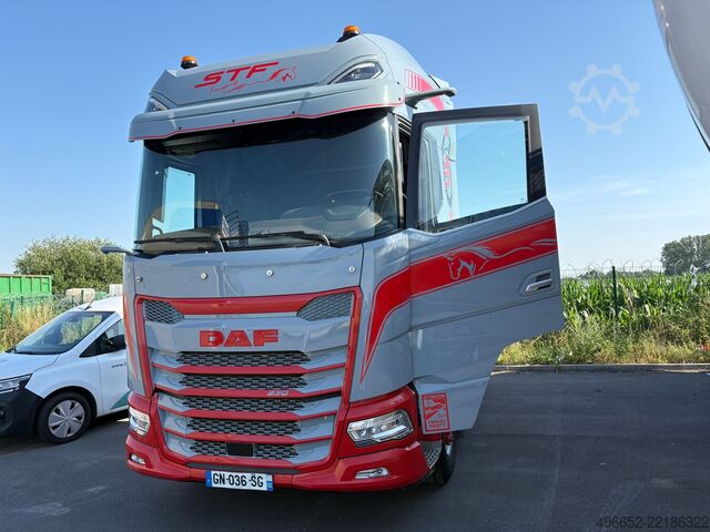 Standard tractor unit DAF XG+ 530
